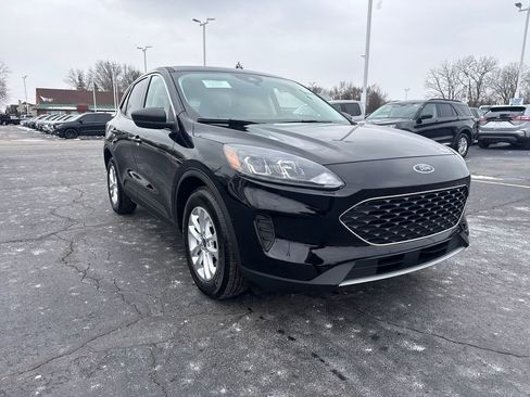Used 2022 Ford Escape SE w/ Cold Weather Package image 4