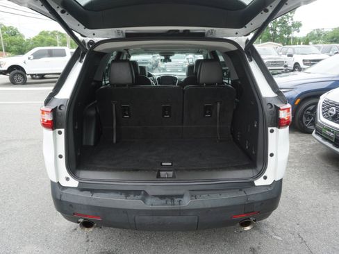 Used 2021 Chevrolet Traverse RS AWD/4WD image 9