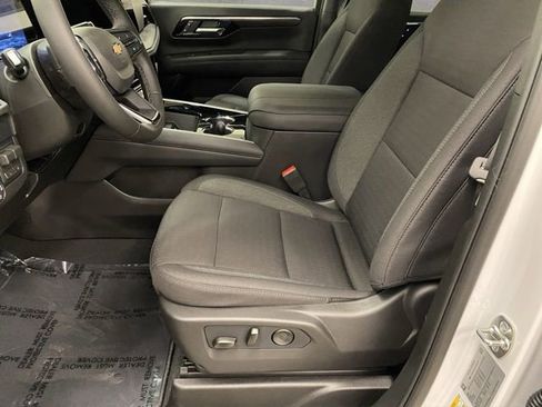 New 2026 Chevrolet Suburban LS w/ Max Trailering Package AWD/4WD image 18