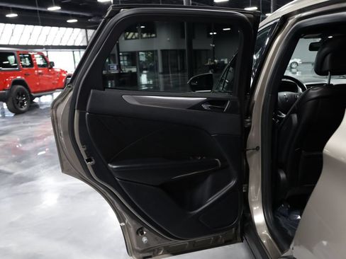 Used 2019 Lincoln MKC Premiere FWD image 19