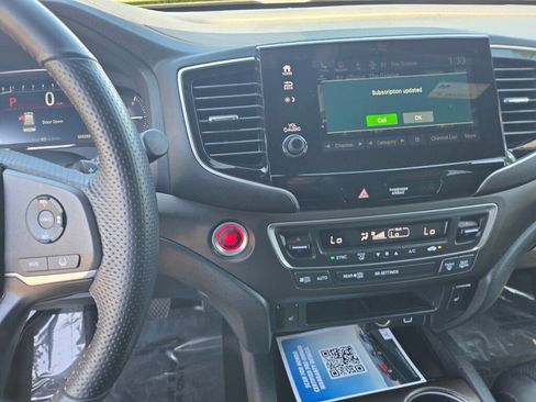 Certified 2023 Honda Passport TrailSport image 14