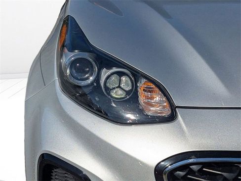 Used 2021 Kia Sportage LX image 18
