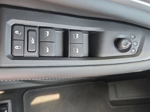 New 2026 Jeep Grand Cherokee L Limited AWD/4WD image 32