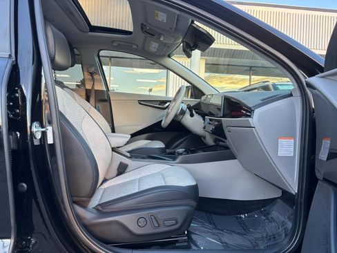Used 2024 Kia Niro Wave image 22