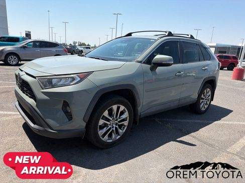 Used 2021 Toyota RAV4 XLE Premium FWD image 18