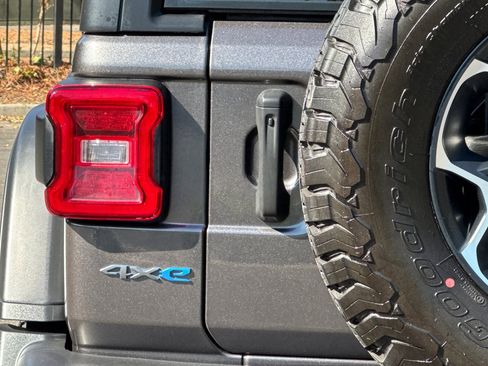 Used 2022 Jeep Wrangler Unlimited Rubicon 4xe w/ Safety Group image 26