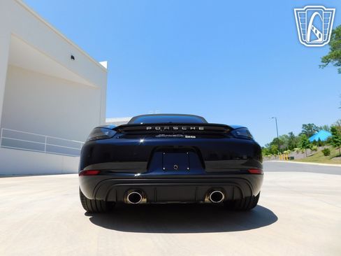 Used 2021 Porsche 718 Boxster image 22