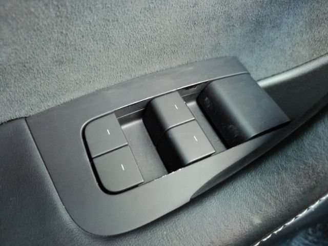 Used 2021 Tesla Model Y Long Range AWD/4WD image 33