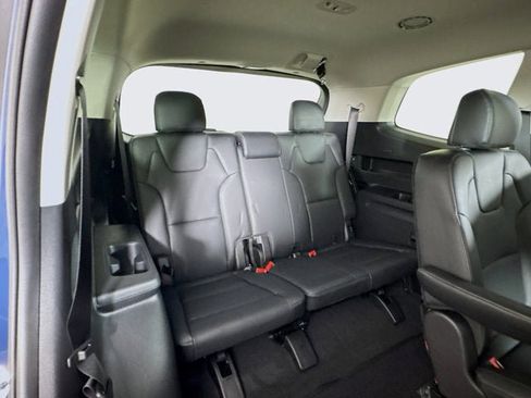 New 2025 Kia Telluride S image 29