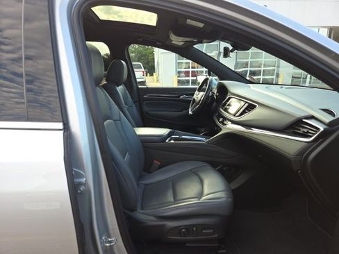 Used 2022 Buick Enclave Essence w/ Experience Buick Package image 44