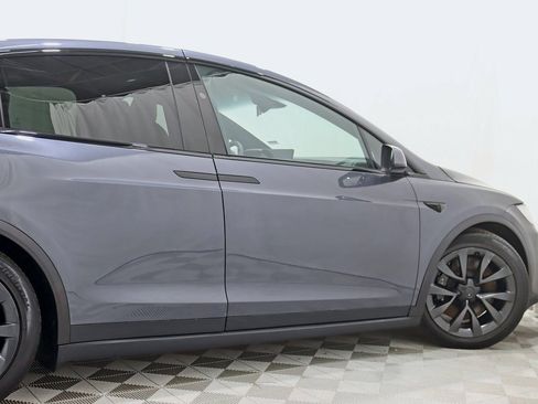 Used 2022 Tesla Model X image 10