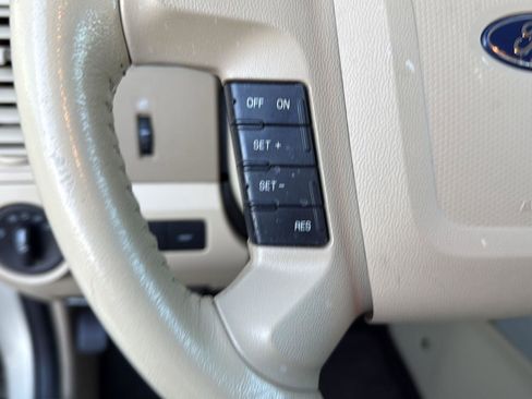 Used 2012 Ford Escape XLT image 21