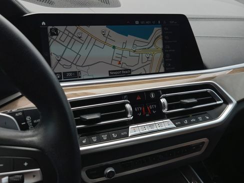 Used 2022 BMW X5 xDrive40i w/ Executive Package AWD/4WD image 13