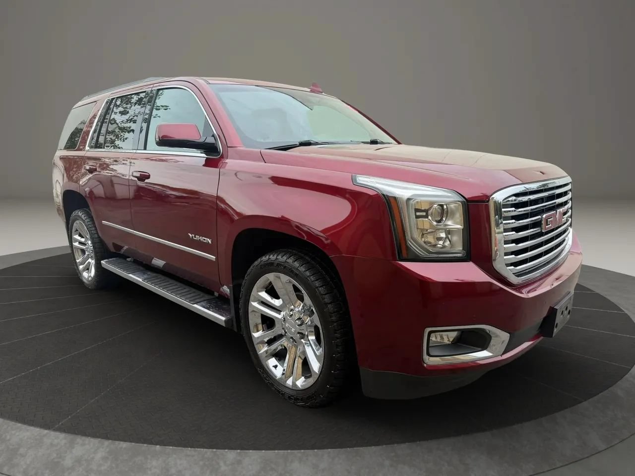 Used 2017 GMC Yukon SLT w/ Premium Edition AWD/4WD image 3
