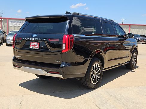 Used 2025 Ford Expedition Max Platinum AWD/4WD image 3