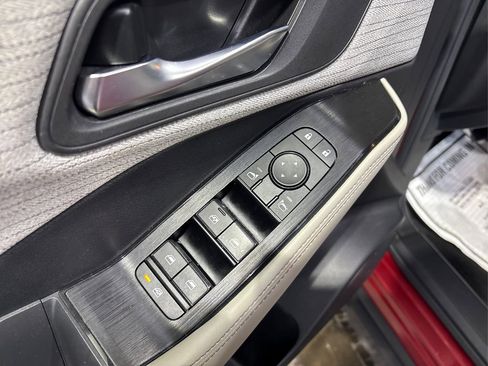 Used 2023 Nissan Rogue SV image 30