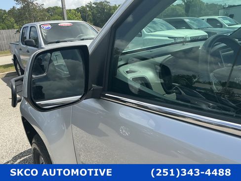 Used 2019 Chevrolet Colorado W/T w/ WT Convenience Package RWD image 6