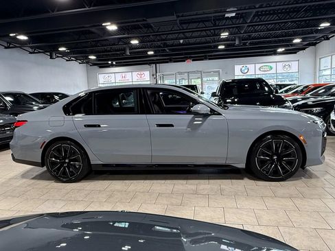 Used 2023 BMW 760i xDrive w/ Luxury Rear Seating Package image 24