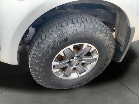 Used 2018 Nissan Frontier PRO-4X AWD/4WD image 14