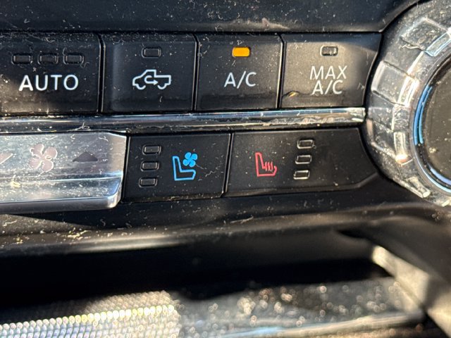 Used 2023 Ford F150 Lariat w/ Equipment Group 502A High AWD/4WD image 35