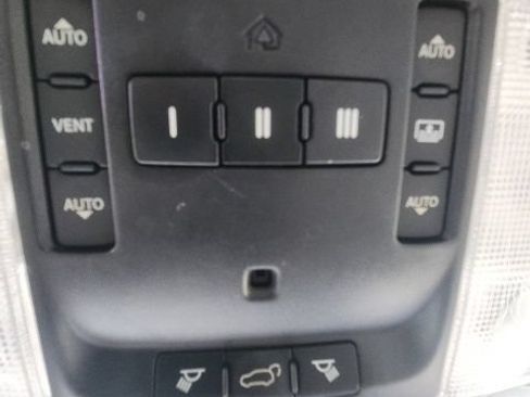 Used 2015 Jeep Grand Cherokee Overland w/ Advanced Technology Group RWD image 21