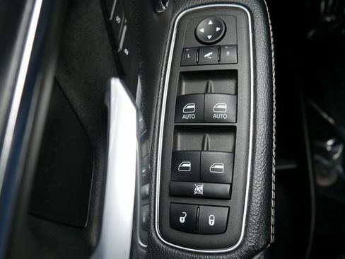 Used 2024 RAM 1500 Laramie image 30