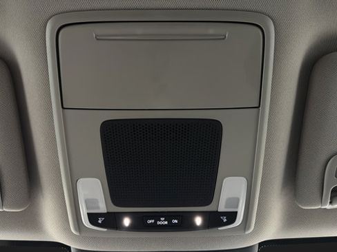 Used 2023 Honda Pilot EX-L image 32