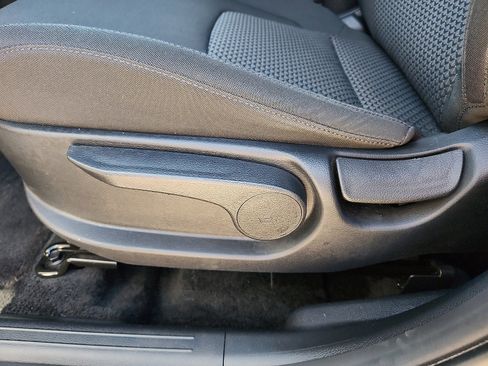 Used 2024 Kia Sportage LX image 12