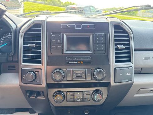 Used 2019 Ford F250 XL AWD/4WD image 13