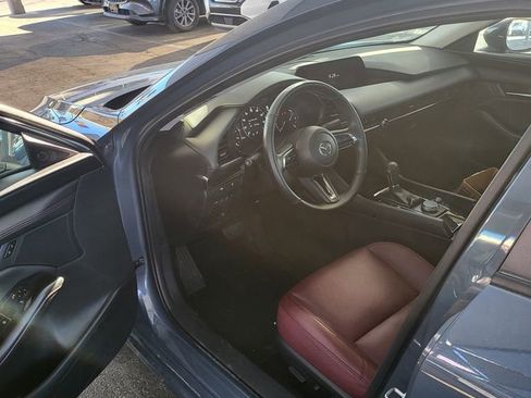 Used 2025 MAZDA MAZDA3 s image 3