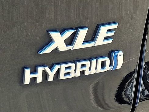 Used 2023 Toyota RAV4 XLE w/ Convenience Package AWD/4WD image 30