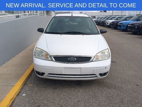 Used 2005 Ford Focus ZX3 Hatchback FWD image 12