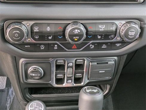 New 2025 Jeep Wrangler Sahara image 22