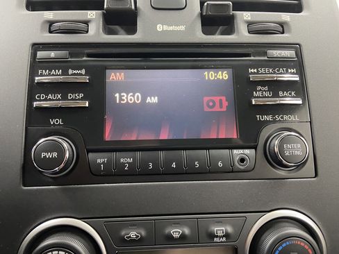 Used 2013 Nissan Leaf S w/ Charger Pkg image 11