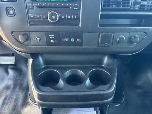 Used 2017 Chevrolet Express 3500 LS w/ Cold Climate Package image 10