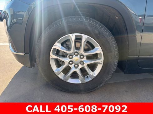 Used 2021 Chevrolet Traverse LT FWD image 9