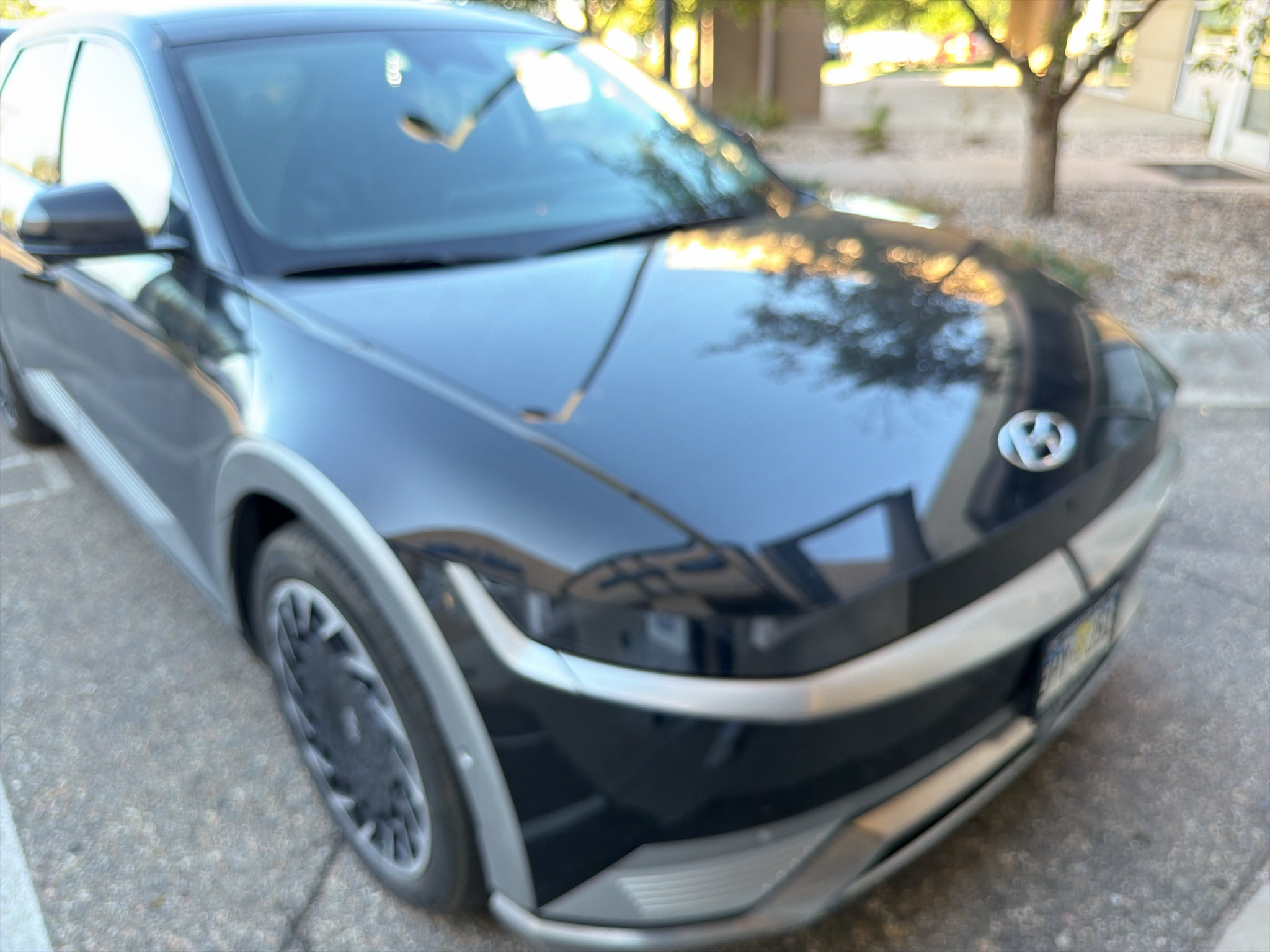 Used 2024 Hyundai Ioniq 5 Limited AWD/4WD image 2
