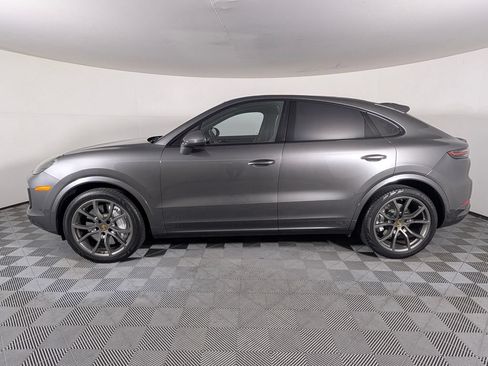 Used 2020 Porsche Cayenne Turbo AWD/4WD image 2