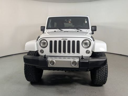 Used 2017 Jeep Wrangler Unlimited Sahara w/ Max Tow Package AWD/4WD image 2