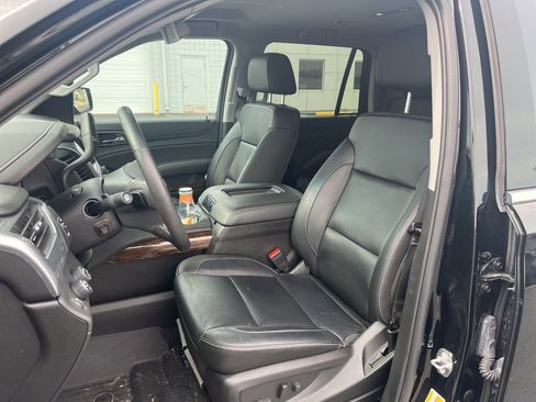 Used 2018 Chevrolet Tahoe LT w/ Luxury Package AWD/4WD image 22