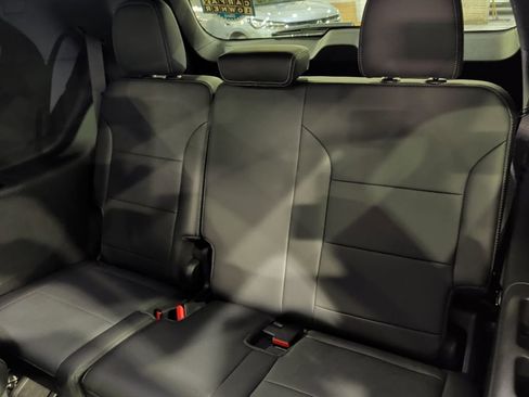 Certified 2025 Buick Enclave Preferred image 15