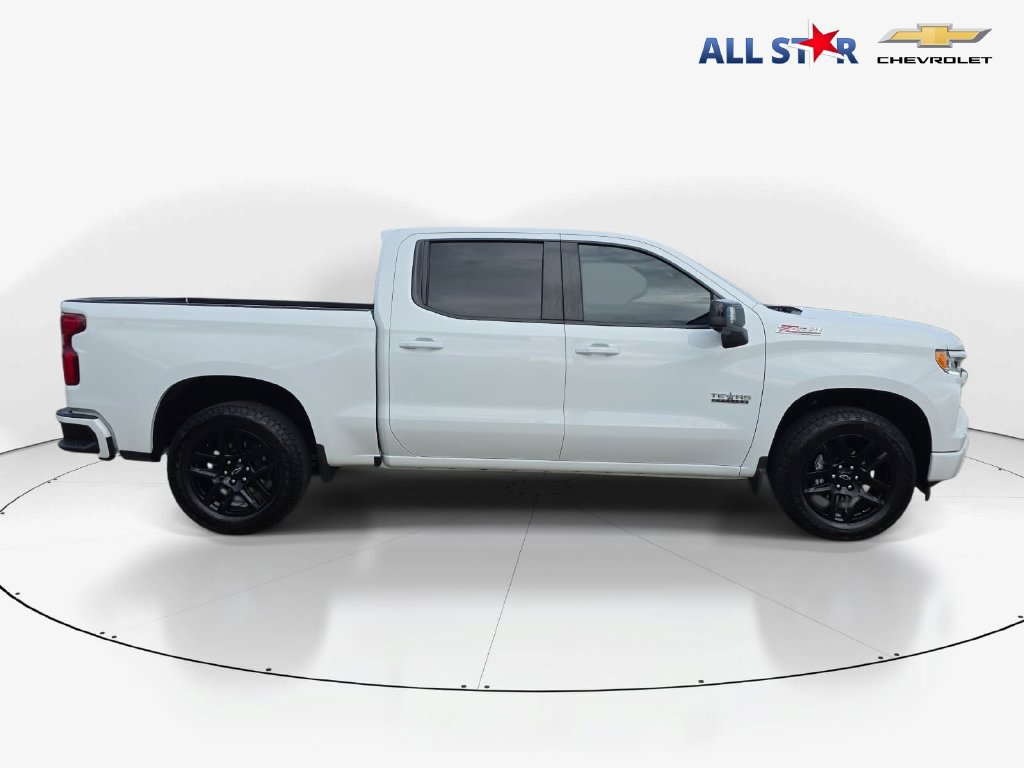 Used 2025 Chevrolet Silverado 1500 RST AWD/4WD image 2