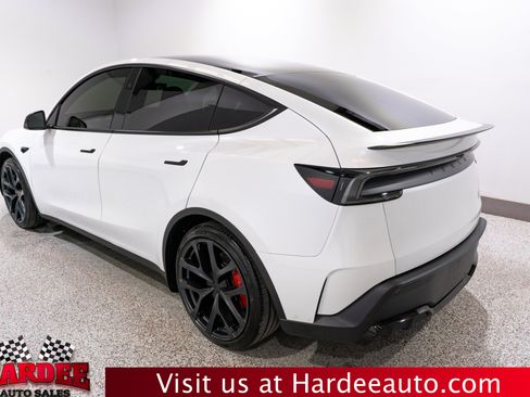 Used 2026 Tesla Model Y Performance AWD/4WD image 3