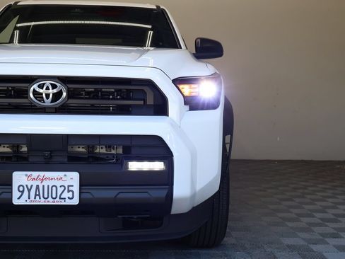Used 2026 Toyota 4Runner SR5 AWD/4WD image 5