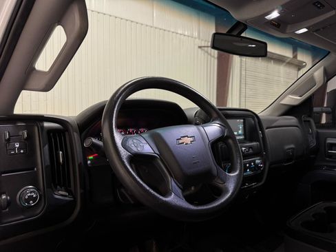 Used 2019 Chevrolet Silverado 2500 W/T AWD/4WD image 3