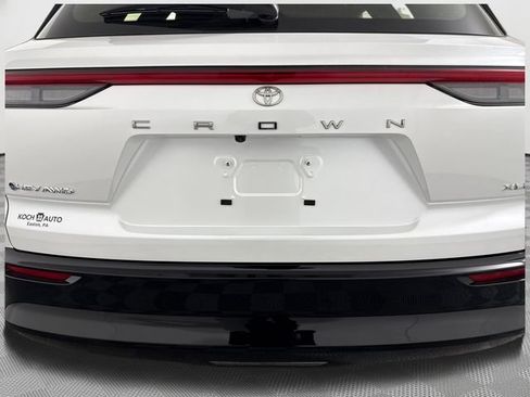 New 2026 Toyota Crown Signia AWD/4WD image 17