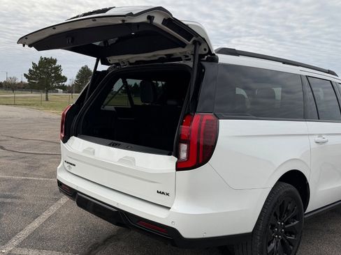 Certified 2025 Ford Expedition Max Platinum w/ Stealth Appearance Package image 5