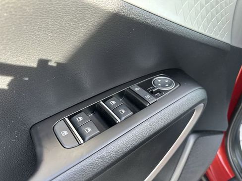 Used 2023 Kia Soul LX image 15