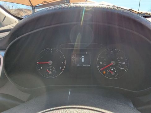 Used 2018 Kia Sorento LX image 16