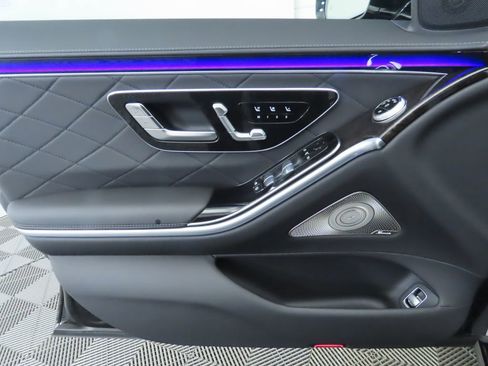 New 2026 Mercedes-Benz S 580e 4MATIC Sedan image 26